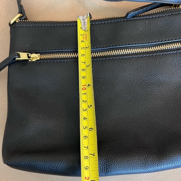 Fossil Black Genuine Pebbled Leather Crossbody Bag Small Brushed Gold Hardware - Picture 4 of 10